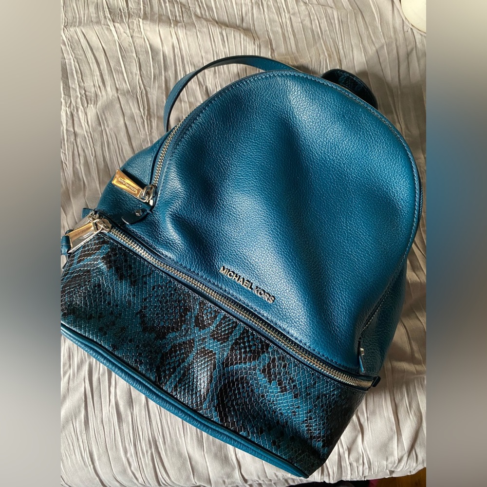 Backpack - Picture 3 of 3